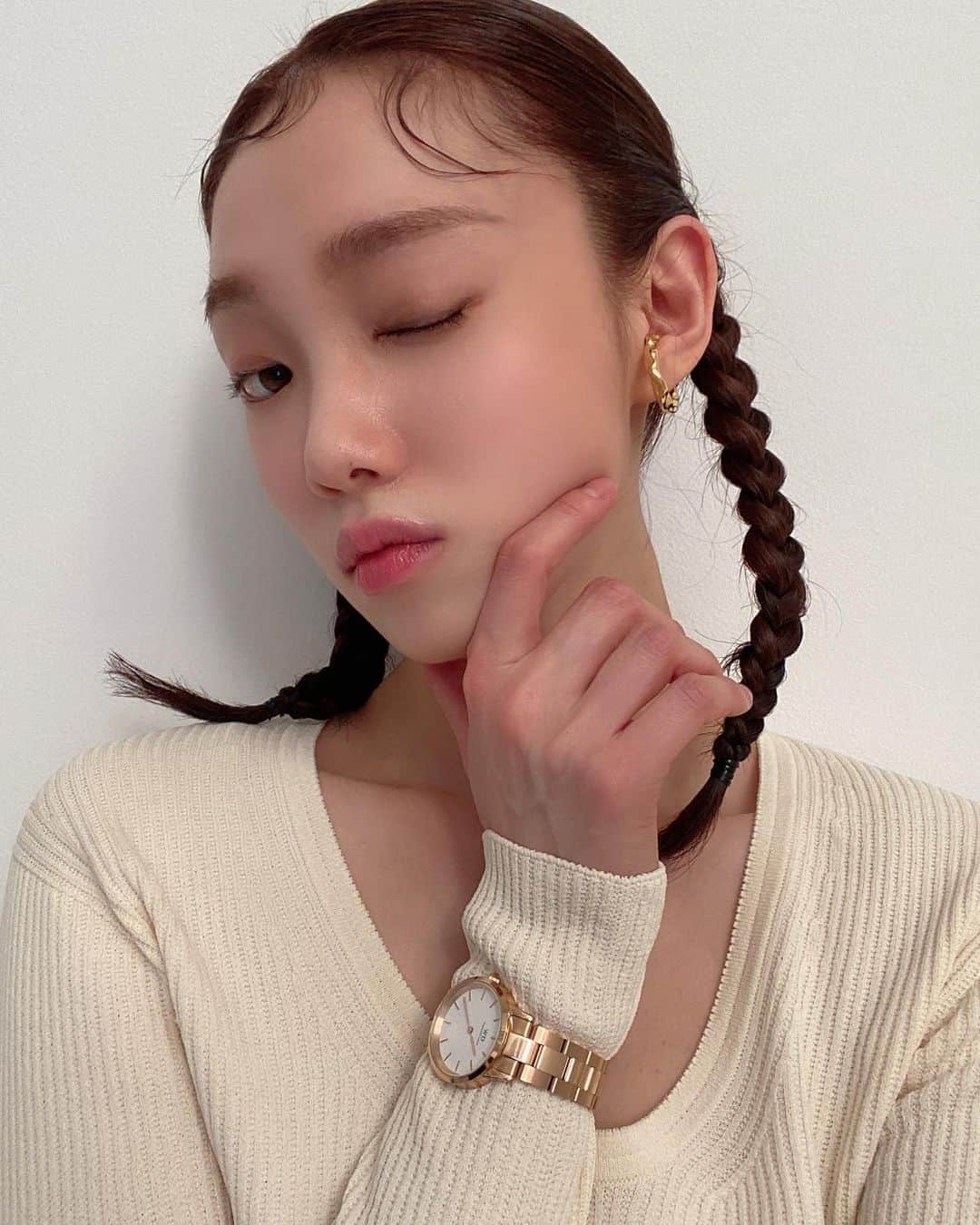 イ・ソンギョンさんのインスタグラム写真 - (イ・ソンギョンInstagram)「#광고#danielwellington 😘」3月11日 23時15分 - heybiblee