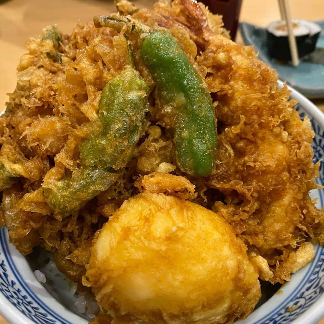 湯浅洋さんのインスタグラム写真 - (湯浅洋Instagram)「#天丼 太っても良いと思って食べてしまう、 やっぱり美味しい^ ^」3月11日 23時56分 - 164yuasa