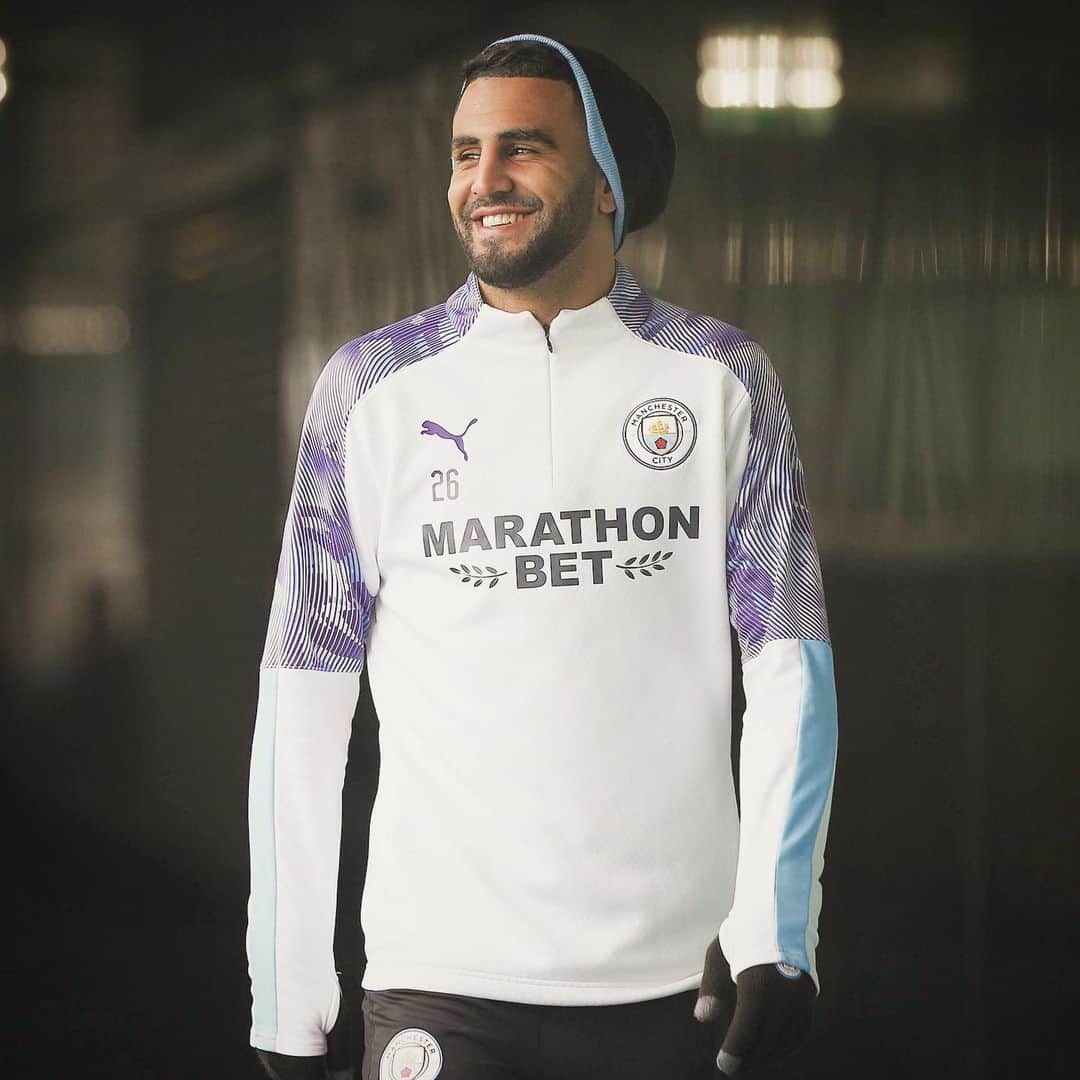 リヤド・マフレズのインスタグラム：「⚽️🙃 @mancity」