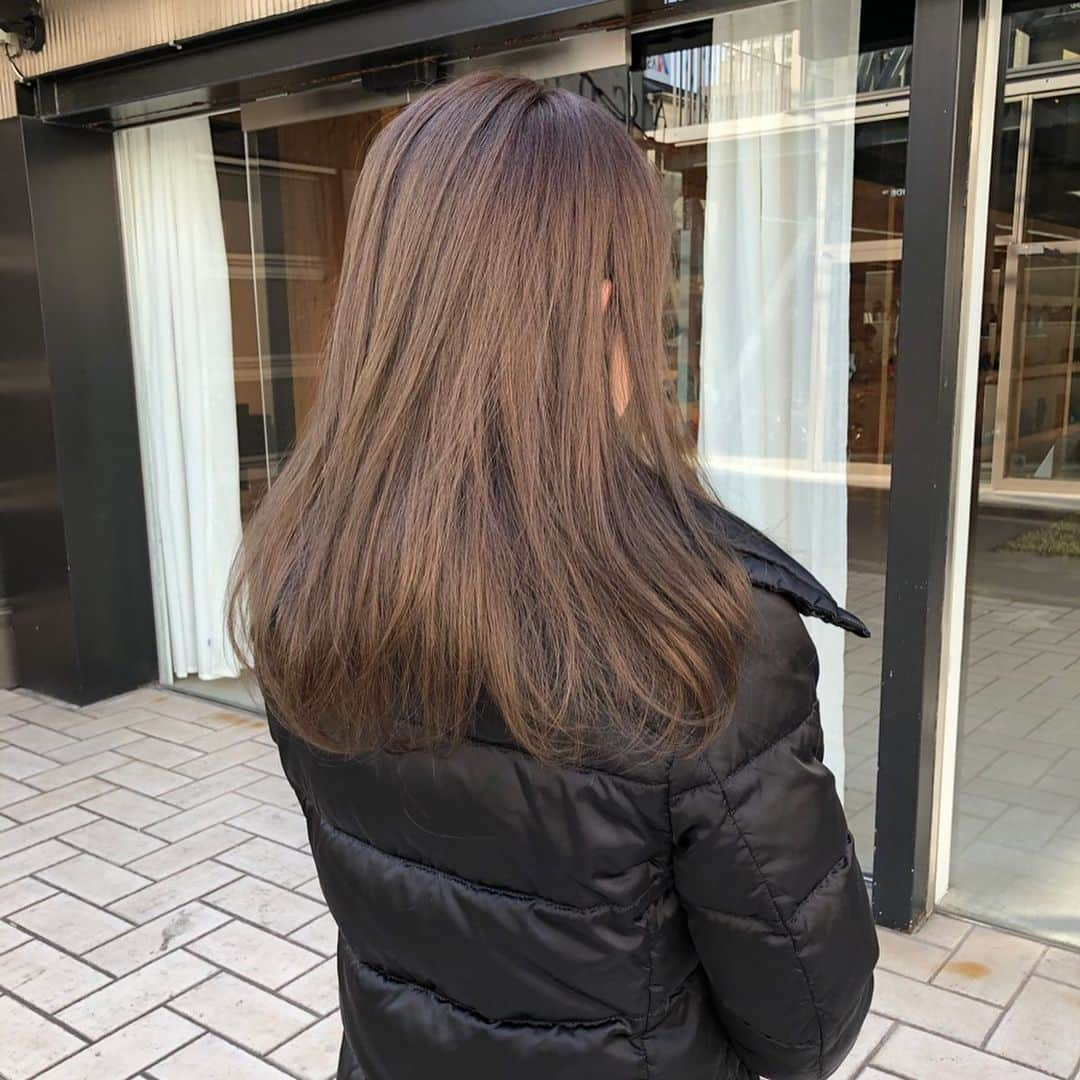 村主章枝さんのインスタグラム写真 - (村主章枝Instagram)「New color. Little brighter. Ready for spring 🌸  Thank you so much Daiki  新しいヘアカラー。 春にむけて少し明るく🥰 ダイキさん、いつもありがとうございます。 @daiki_hattori  http://acqua.co.jp/ #acquaomotesando  #highlight  #haircolor  #服部大起  #ハイライト  #ハイライトカラー  #外国人風カラー」3月12日 1時28分 - fumie.suguri