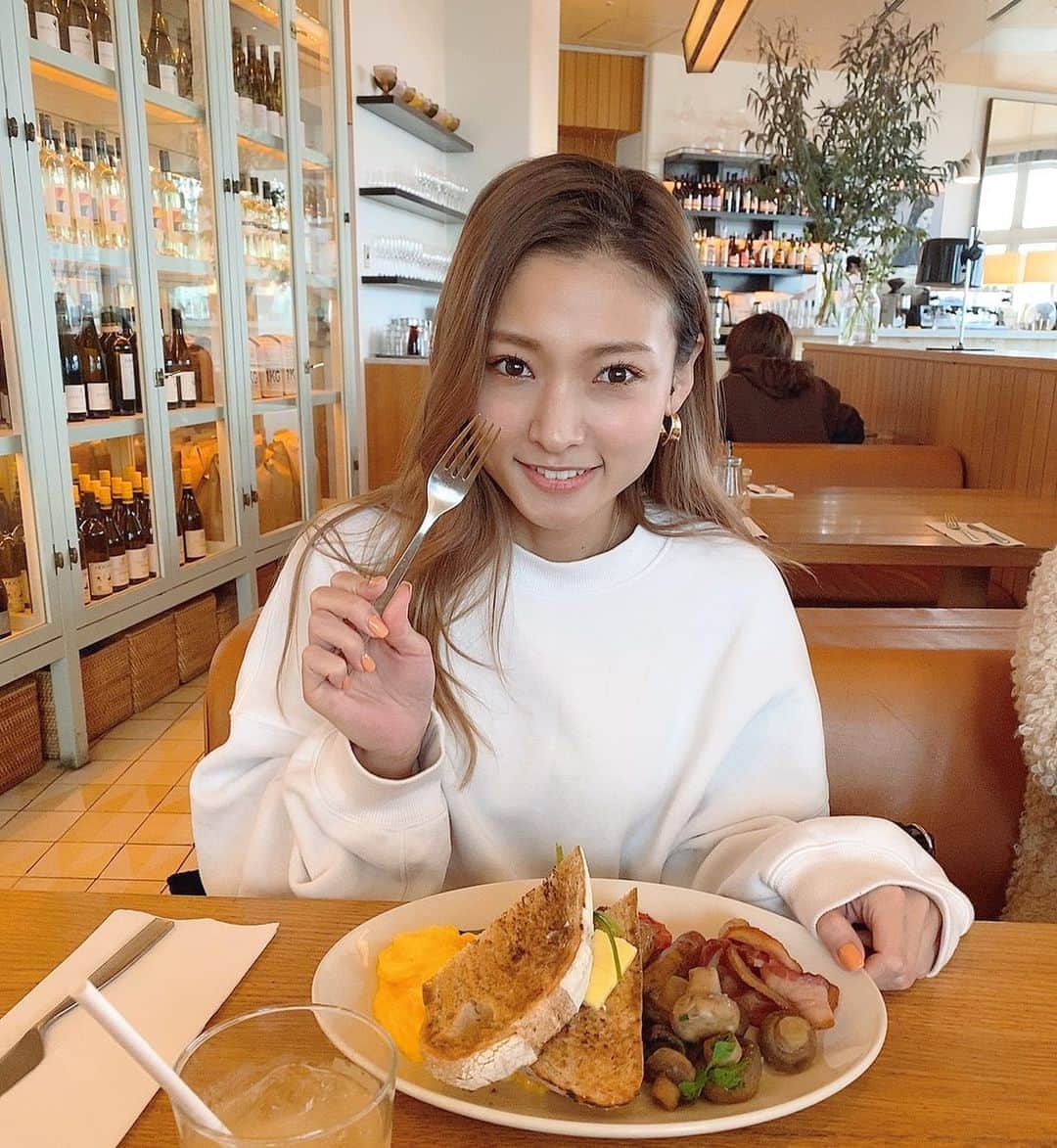 滝口成美のインスタグラム：「またモーニングしたいなぁ これ美味しかった🥗 #bills」