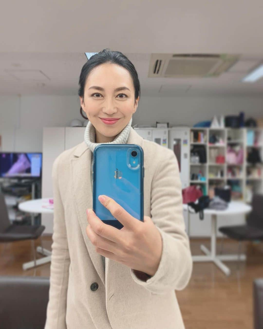 砂賀美希さんのインスタグラム写真 - (砂賀美希Instagram)「口角上げていきましょう！ ・  #免疫力アップ #月桃茶 #ママキティー #プロポリス #マヌカハニー #梅醤番茶 #玄米 #なつめ #とにかく寝る #禁酒 #子どもと遊ぶ #最後は #笑う」3月12日 15時32分 - kimiganasu