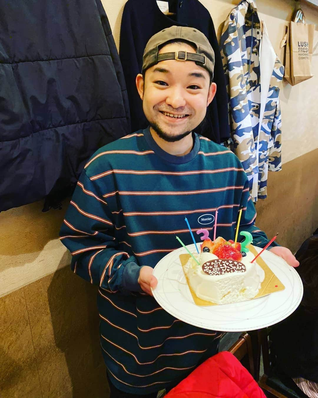 別府貴之さんのインスタグラム写真 - (別府貴之Instagram)「先日の✨トミー誕生日おめでとう☺️ レイチェルさんいつもありがとうございます‼️」3月12日 15時35分 - marseille_beppu