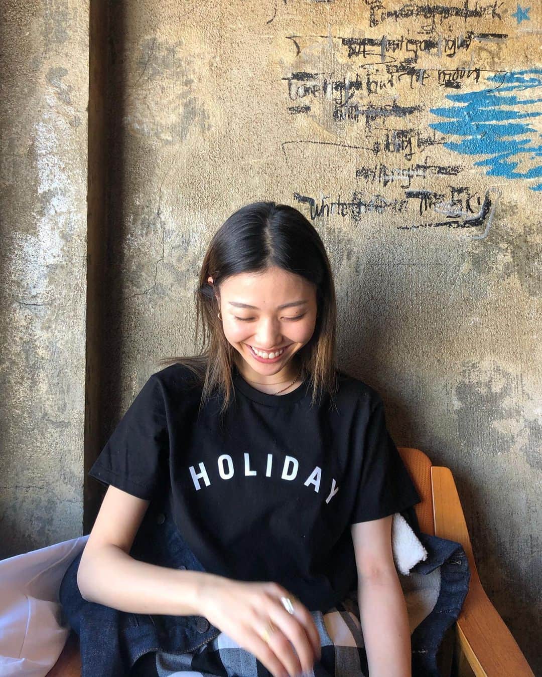 岩崎志保のインスタグラム：「@holiday_boileau @pop_by_jun  渋谷パルコで22日までPOP UPやってるよ🖤」