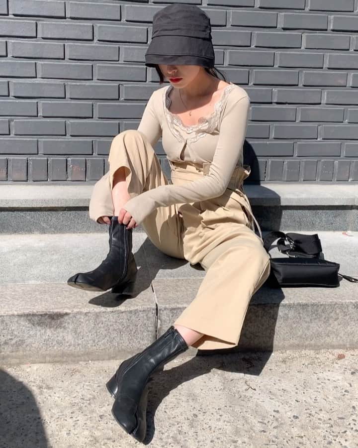 Chuuのインスタグラム：「업뎃예정 츄 신상❤️곧 만나요🖐」