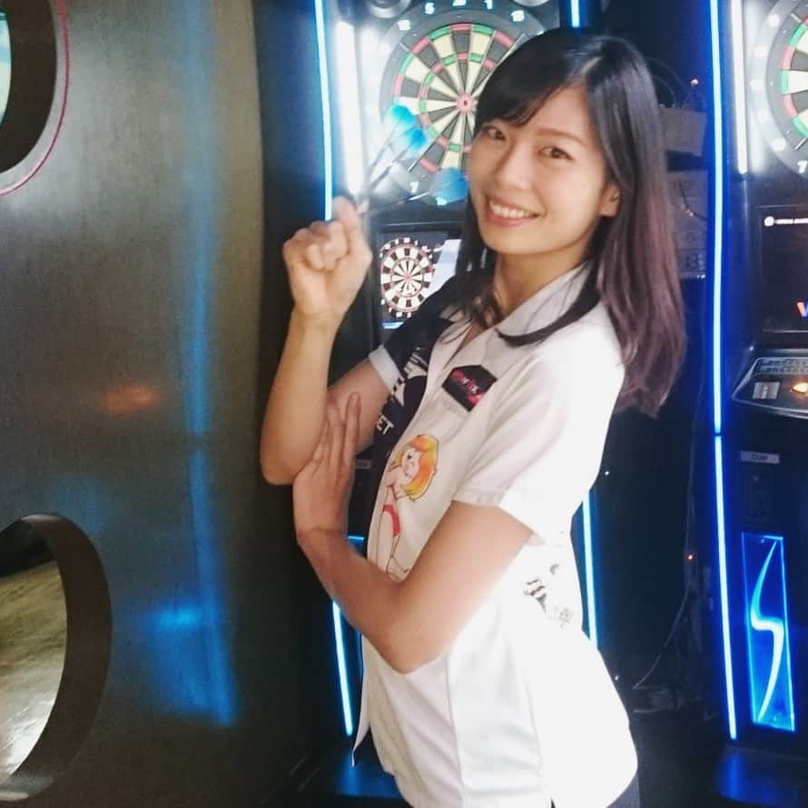 田渕亜季さんのインスタグラム写真 - (田渕亜季Instagram)「、 Japanese darts player Aki Tabuchi 🎯 I will upload my image at random！ . .  #ユニフォーム #target  #axf #ダーツ #darts #田渕亜季  #ユニフォーム女子 #プロダーツ  #AkiTabuchi #targetdarts #teamtarget #ダーツプロ #アクセフベルガード」3月12日 15時39分 - akitabuchi.official