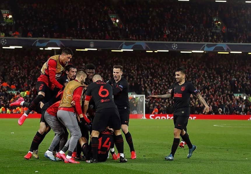 ヤニック・フェレイラ・カラスコさんのインスタグラム写真 - (ヤニック・フェレイラ・カラスコInstagram)「What.A.Night !! Vamos equipooo 🔴⚪️ #AupaAtleti #ChampionsLeague #Seguimos」3月12日 15時43分 - yannickferreiracarrasco