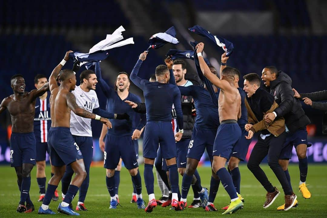 アンデル・エレーラさんのインスタグラム写真 - (アンデル・エレーラInstagram)「orgulloso de mi EQUIPO! 🔴🔵 @championsleague」3月12日 8時54分 - anderherrera