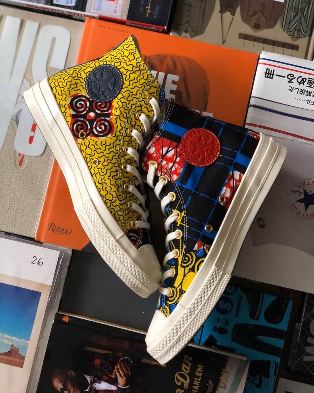 Mr. Tyさんのインスタグラム写真 - (Mr. TyInstagram)「While visiting LA I came across a shop with some dope African prints. Ended up gravitating  towards this print heavy yellow, navy, and red print and felt compelled to make a pair of @converse 70s from it. Was able to get several of the prints together to create a fun cohesive pair. Added mismatch patches to go along with the organized confusion.  @converse_style #ct70 #theshoegame #taylorgang #sneakerfreaker #kicksonfire #complexkicks #70s #ijustlikeshoes #converse #allstar #allstars #chucks #lifeinchucks #instachucks #conversestyle #lovemychucks #1970schucks #conversefamily #チャックテイラー #chucktaylors #チャックテイラー70s #converse70s #sneakeraddict #weareallstars」3月12日 8時52分 - regularolty