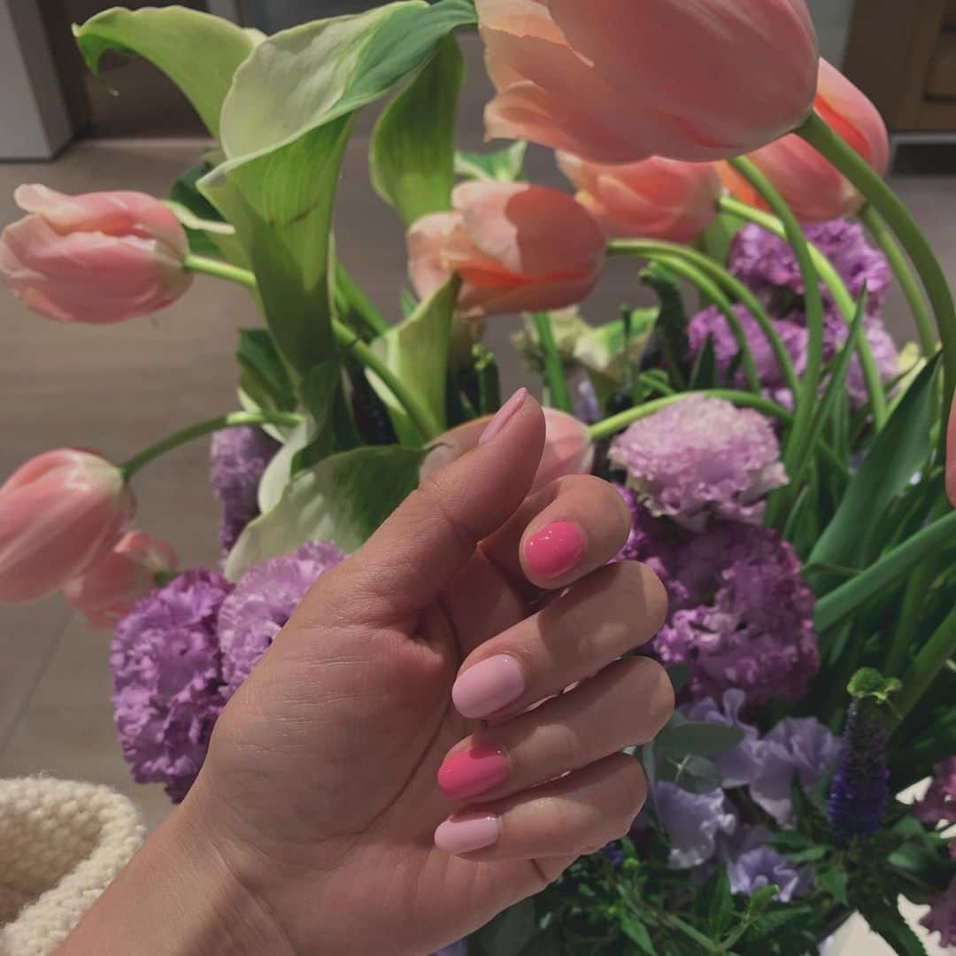 aki_closetのインスタグラム：「. spring has almost come ꕤꕤꕤ . いろいろあるけど 気分上げたくて春色♡ . . #nail #いい年して #パー子 だけど #ピンクは気分上がる ♡ .」