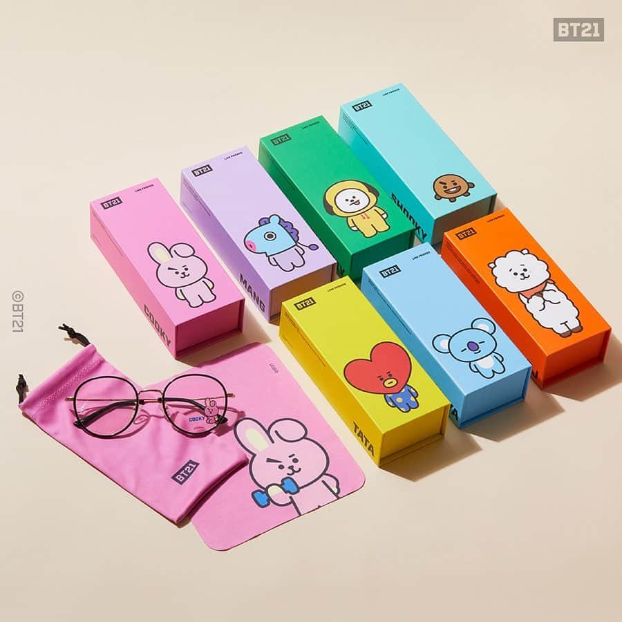 BT21 Stars of tomorrow, UNIVERSTAR!さんのインスタグラム写真 - (BT21 Stars of tomorrow, UNIVERSTAR!Instagram)「Who said spectacles could be this hip? ⠀ BT21 Eyewear Coming Soon ⠀ Mar.12th, Thu 18:00 PDT LINE FRIENDS COLLECTION 👉Check out the product tag! ⠀ #BT21 #Eyewear #GlassesChain #EyewearFashion #OOTD」3月12日 11時00分 - bt21_official