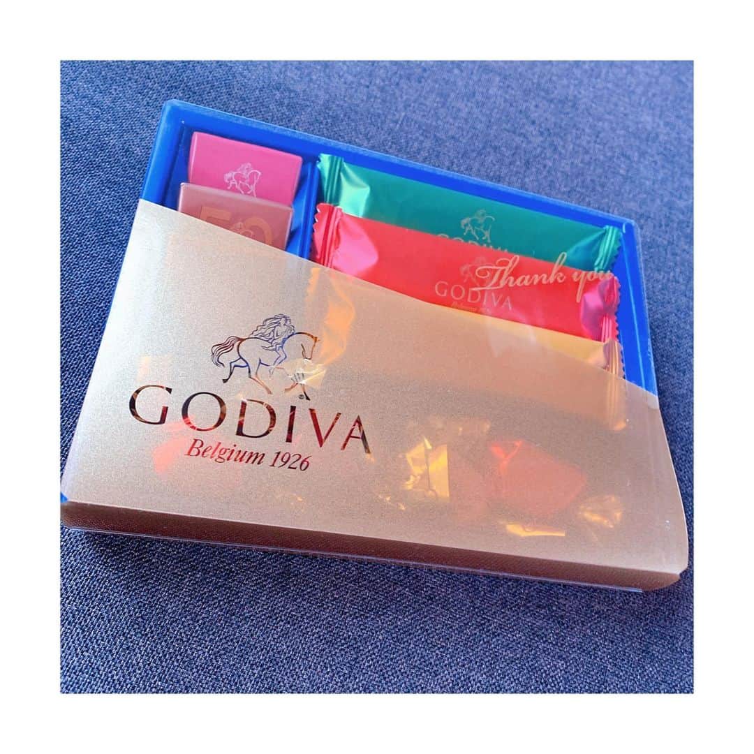 武田るいさんのインスタグラム写真 - (武田るいInstagram)「お久しいゴディバ~🥺❣️ ゴディバはCookie🍪がおすすめ🍪 #whiteday #🎁 #godiva #🍫 #甘党 #甘党女子 #chocolate #Cookie #🍪 #sweets #sweetstagram」3月12日 11時08分 - rui_1002