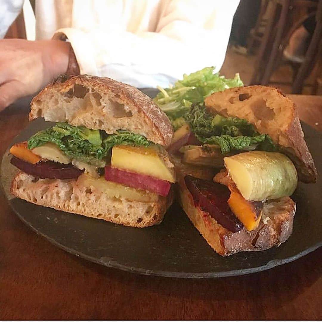 井上咲楽のグルメインスタ