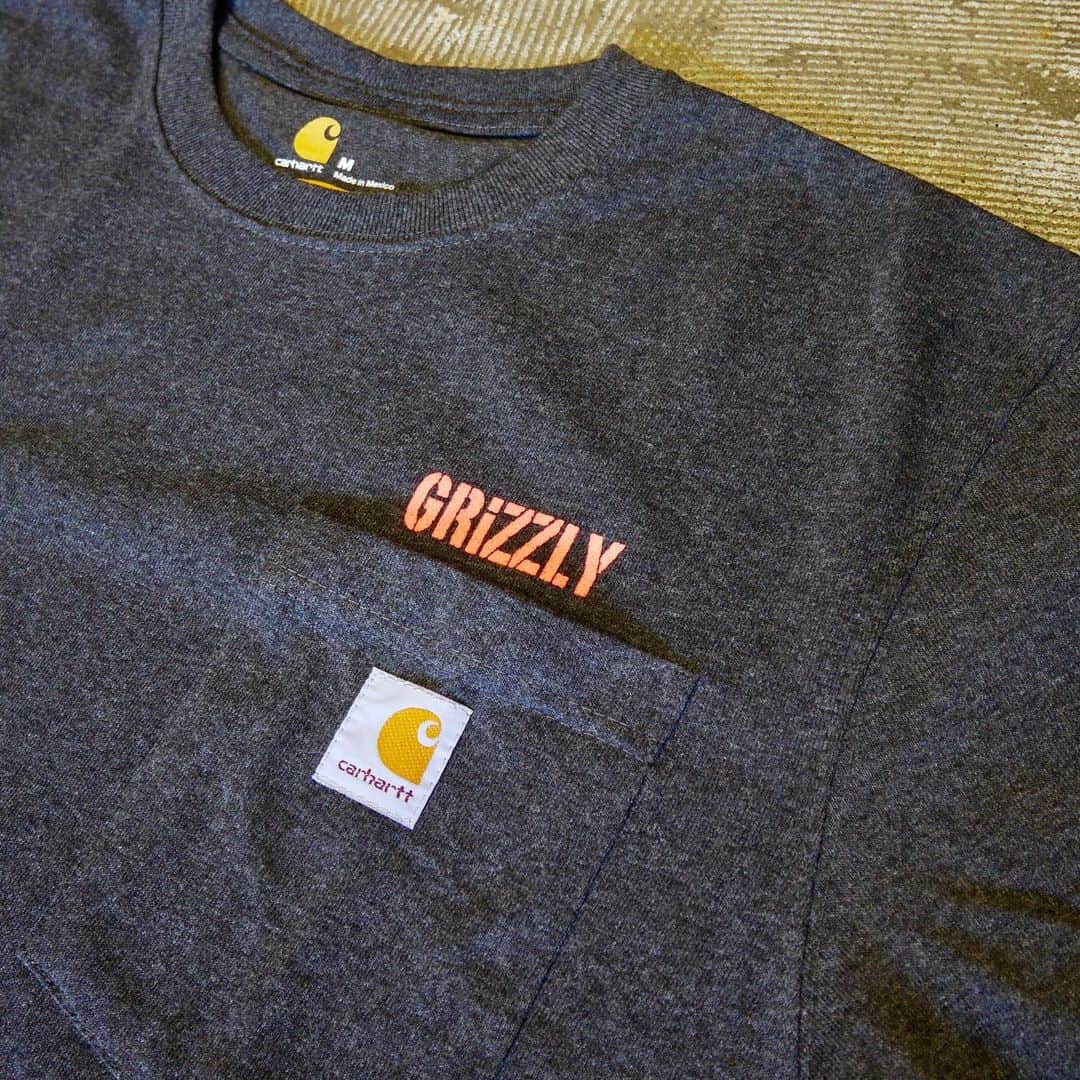 のインスタグラム：「GRIZZLY から新しいアパレルが入荷🧸 Torey Pudwill が手掛けるDIAMOND 系列のグリップテープブランド。 お馴染みの OG BEAR のロゴキャップとTシャツ、STAMP ロゴ Tシャツに加え、 CARHARTT とのコラボ Tシャツ👀 左胸のポケット部分に GRIZZLY のロゴと CARHARTT  のブランドタグが施されております✨  @grizzlygriptape #grizzlygang #skateboard #skateboarding #skater #カリフォルニアストリート #カリスト #スケートボード #スケボー #スケーター #californiastreet #calst」