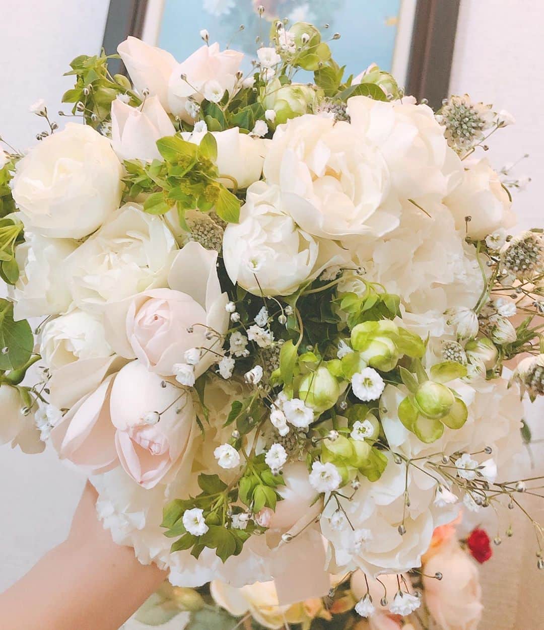 小椋寛子さんのインスタグラム写真 - (小椋寛子Instagram)「先日 同期の結婚式でブーケプルズ引き当てました☺️💐 かわいいブーケ♡ 嬉しい！♡ お花を見ると気分が明るくなりますよね😌✨ #結婚式 #ブーケプルズ #エレクトーン #同期 #おめでとうございます♡」3月12日 11時38分 - ogura_hiroko