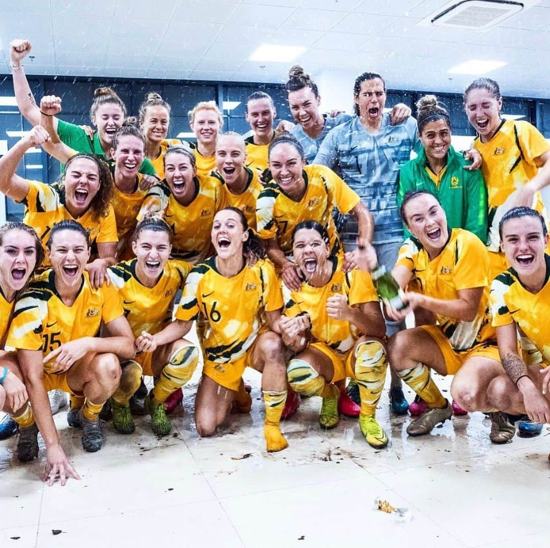 石原孝尚のインスタグラム：「Cangratulations Girls🇦🇺🎉⚽️ See you in TOKYO 2020🇯🇵 #matilda  #olympic  #2020tokyo」