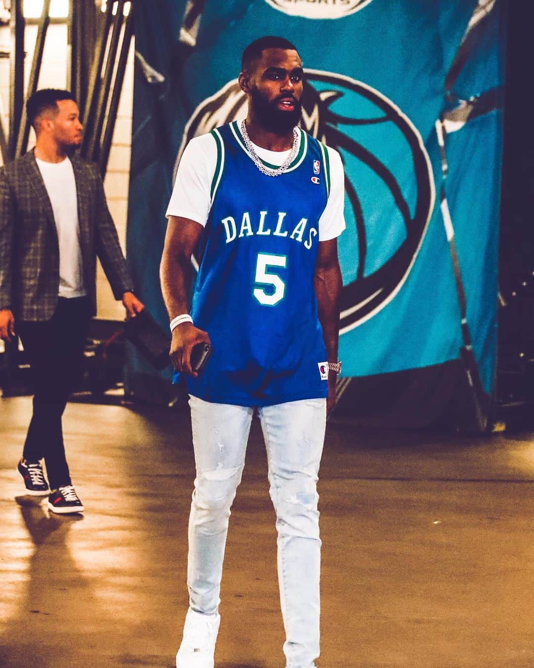 ティム・ハーダウェイ・ジュニアのインスタグラム：「Came out with the W!! God Bless Everyone #stayclean」