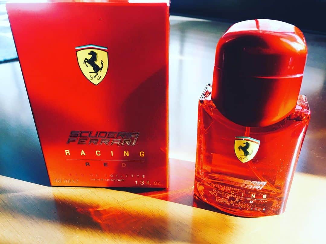 天間晴香さんのインスタグラム写真 - (天間晴香Instagram)「#フェラーリの香水があるとは知らなかったはるちむ #フェラーリ #Ferrari #香水 #香水集め  #気分で香水毎回違う #何種類も持ってたら気分も上がる #次サンローランの香水買おうか迷う #Ferrarired #perfume #perfumeferrari #redcolor」3月12日 12時43分 - haruchimu23