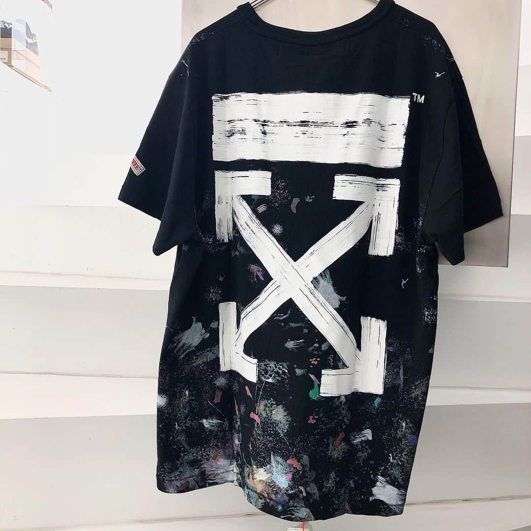 RINKAN渋谷店さんのインスタグラム写真 - (RINKAN渋谷店Instagram)「【New Arrival】 《OFF-WHITE》 "GALAXY BRUSHED TEE" Season：17AW Condition：S Size : S M XL XXL ㅤㅤㅤㅤㅤㅤㅤㅤㅤㅤㅤㅤㅤㅤㅤㅤㅤㅤㅤㅤㅤㅤ  ㅤㅤㅤㅤㅤㅤㅤㅤㅤㅤㅤㅤㅤㅤㅤㅤㅤㅤㅤㅤㅤㅤ #rinkan #offwhite #off_white ㅤㅤㅤㅤㅤㅤㅤㅤㅤㅤ ㅤㅤㅤㅤㅤㅤㅤㅤㅤㅤㅤㅤㅤㅤㅤㅤㅤㅤㅤㅤㅤㅤ You can pay with wechat or paypal. We will send item  overseas after pay. I wait DM. ㅤㅤㅤㅤㅤㅤㅤㅤㅤㅤㅤㅤㅤㅤㅤㅤㅤㅤㅤㅤㅤㅤ 您可以通过微信或贝宝付款。 付款后我们将把物品寄到海外。 我等DM。 ㅤㅤㅤㅤㅤㅤㅤㅤㅤㅤㅤㅤㅤㅤㅤㅤㅤㅤㅤㅤㅤㅤ  สำหรับรายละเอียดและรายการที่ระบุไว้ สนใจกรุณาติดต่อทางDM หรือส่งข้อความมาได้ครับ ขอบคุณครับ ㅤㅤㅤㅤㅤㅤㅤㅤㅤㅤㅤㅤ ※お買取も行っております。 We can buy your items. ㅤㅤㅤㅤㅤㅤㅤㅤㅤㅤㅤㅤㅤㅤㅤㅤㅤㅤㅤㅤㅤㅤ  Please contact us by DM 📩 ㅤㅤㅤㅤㅤㅤㅤㅤㅤㅤㅤㅤㅤㅤㅤㅤㅤㅤㅤㅤㅤㅤ ㅤㅤㅤㅤㅤㅤㅤㅤㅤㅤㅤㅤㅤㅤㅤㅤㅤㅤㅤㅤㅤㅤ ㅤㅤㅤㅤㅤㅤㅤㅤㅤㅤㅤㅤㅤㅤㅤㅤㅤㅤㅤㅤㅤㅤ 〈RINKAN SHIBUYA〉 1-12-16, JINNAN, SHIBUYA-KU, TOKYO TEL：03-5458-3050 LINE ID：rinkanshibuya Opening hour：13:00-21:00」3月12日 13時46分 - rinkan_shibuya