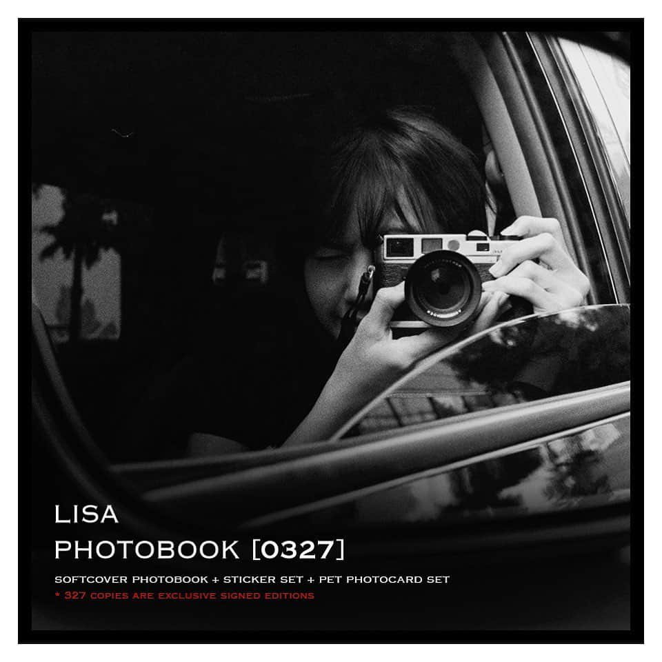 BLACKPINKさんのインスタグラム写真 - (BLACKPINKInstagram)「#BLACKPINK #블랙핑크 #LISA #리사 #PHOTOBOOK #0327 #LIMITED_EDITION #20200327 #OFFLINERELEASE #YG」3月12日 14時01分 - blackpinkofficial