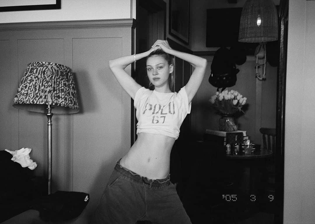 ニコラ・ペルツのインスタグラム：「brooklyn dressed me」