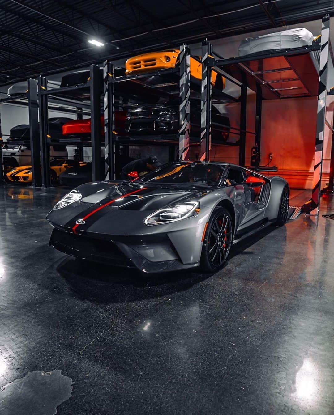 CarsWithoutLimitsさんのインスタグラム写真 - (CarsWithoutLimitsInstagram)「Ford GT 😍 Photos @skyhawkfilms__  #carswithoutlimits #fordgt」3月13日 1時18分 - carswithoutlimits
