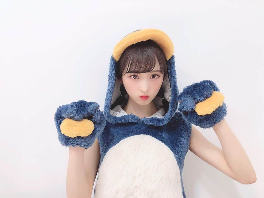 小栗有以さんのインスタグラム写真 - (小栗有以Instagram)「変身🐧❄️ . . #ペンギン#動物#着ぐるみ#変身#生写真」3月12日 17時31分 - yuioguri_1226