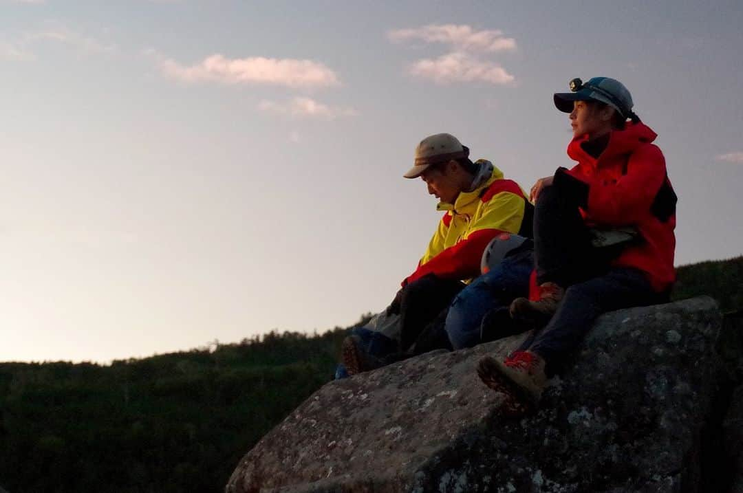 田中幸さんのインスタグラム写真 - (田中幸Instagram)「マーモットジャパンが 新しい提案⛰ ECOキャンペーン中  詳細は マーモットHP又は Instagramプロフィール リンクから 👇 @marmot_japan  #マーモット #マイファーストホワイト ▷ 2020年3月6日から4月5日まで ファーストホワイト＝染色過程で発生する水・電力・CO2 といった環境への負荷を軽減する無染色・染めていない生地そのもの色 マーモットが考えるあたらしいECOのカタチキャンペーン ①Instagramマーモットジャパン公式アカウント「＠marmot_japan」をフォローし ②marmot商品の写真を撮影（商品はマーモットの商品ならなんでもOK） ③指定のハッシュタグを付けてInstagramへ投稿 「#マーモット、#マイファーストホワイト」 ※お一人様何枚でもご応募いただけます  応募要項 ・応募期間： 3月6日（金）0:00～4月5日（日）23:59 ・応募方法： ①Instagramマーモットジャパン公式アカウント「＠marmot_japan」をフォロー ②写真を撮る ③指定のハッシュタグを付けてInstagramへ投稿 「#マーモット、#マイファーストホワイト」 ※お一人様何枚でもご応募いただけます ・当選決定： 応募締め切り後、厳選な抽選の上、当選者を決定いたします。 ・賞品内容： Comodo Jacket/コモドジャケット…1名様 「マーモットオリジナルワッペン…49名」3月12日 18時19分 - sachitanaka