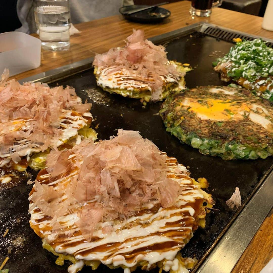 あちゃみのインスタグラム：「大阪で食べたお好み焼き〜😆 ひっさびさのの投稿でしたっ、チャンチャン‪w」