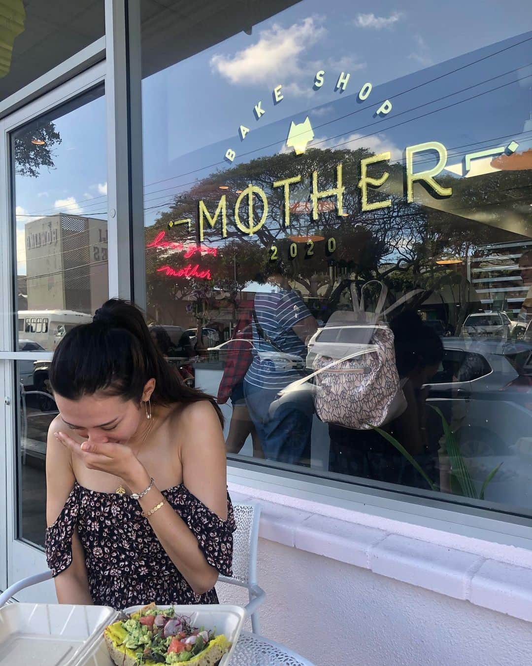 ALEXAさんのインスタグラム写真 - (ALEXAInstagram)「This vegan bakery @motherbakeshop opened in Kailua and I am absolutely wowed of how delicious their plant based croissant bread is 🥐 the passion fruit one is to die for and the savory miso avocado sandwich with radish, grapefruit and ... u get the point, it’s JUST TOO MUCH GOODNESS! ✨🌺 I’m hooked✌🏼 meanwhile, swipe to the right to see reality check of allergy season. Sneezing about x1000 times a day 🙆‍♀️ any other peeps here allergic to grass pollen?? ✨」3月12日 19時15分 - alexa_luczak