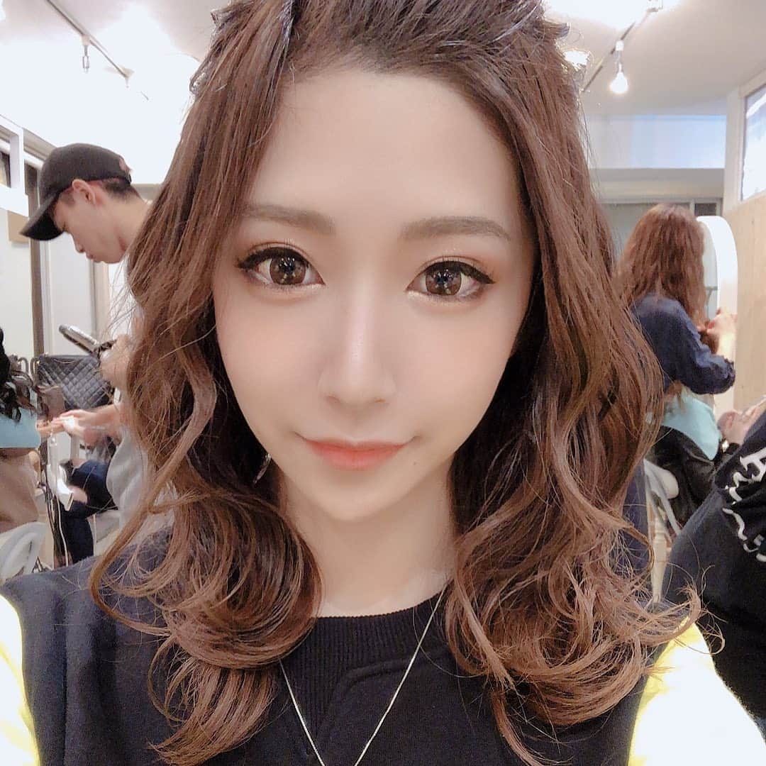 SAYAのインスタグラム：「. 〰 〰 #ビゼ六本木 #bisser六本木」