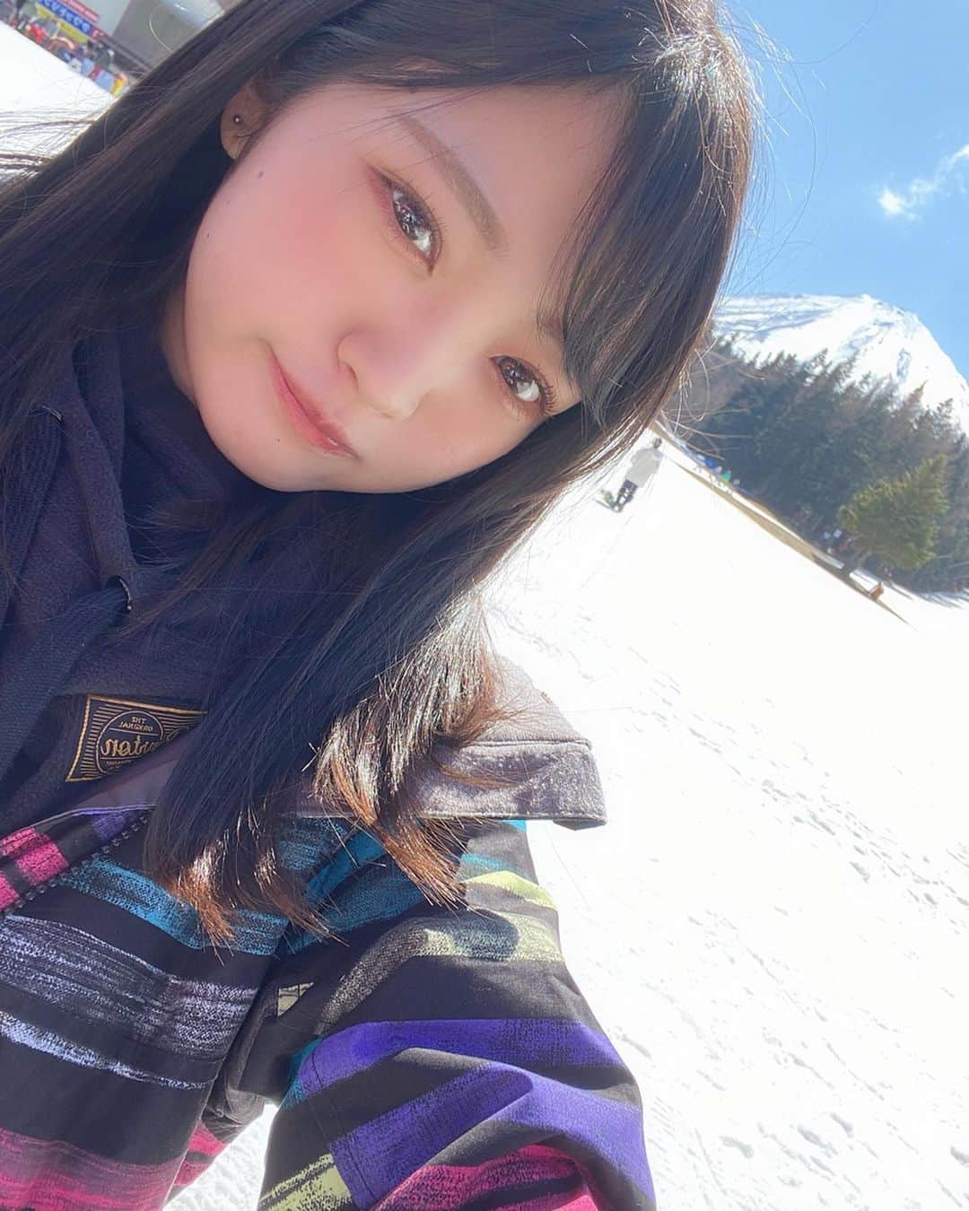 小林莉奈さんのインスタグラム写真 - (小林莉奈Instagram)「公演の体力強化の為に急遽🏂﻿ ﻿ ﻿ また全身筋肉痛になりそう﻿ ﻿﻿ ﻿ #スノーボード #snowboarding #スノボ #snowboard #スノボ女子 #体力強化 #instagood #ふじてん」3月12日 19時38分 - rina_yoruami