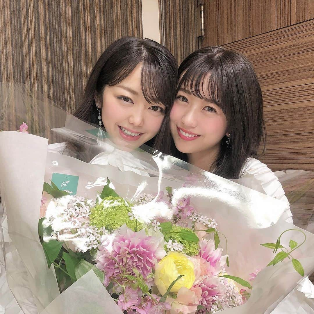 篠崎彩奈さんのインスタグラム写真 - (篠崎彩奈Instagram)「_ みぃちゃんの卒業ソング 「また会える日まで」のMVが youtubeで公開になりました☺️ . みぃちゃんの14年間の活動の中で 卒業ソングにこうして参加できたこと、 とっても嬉しいです。 . 撮影の時はみんな涙が止まらなくて...笑 みぃちゃんがとても綺麗で、 本当に素敵なMusic Videoでした。 . みなさんぜひ公式youtubeでチェックしてね！ #shooting #akb48」3月12日 19時48分 - ayana.s_official