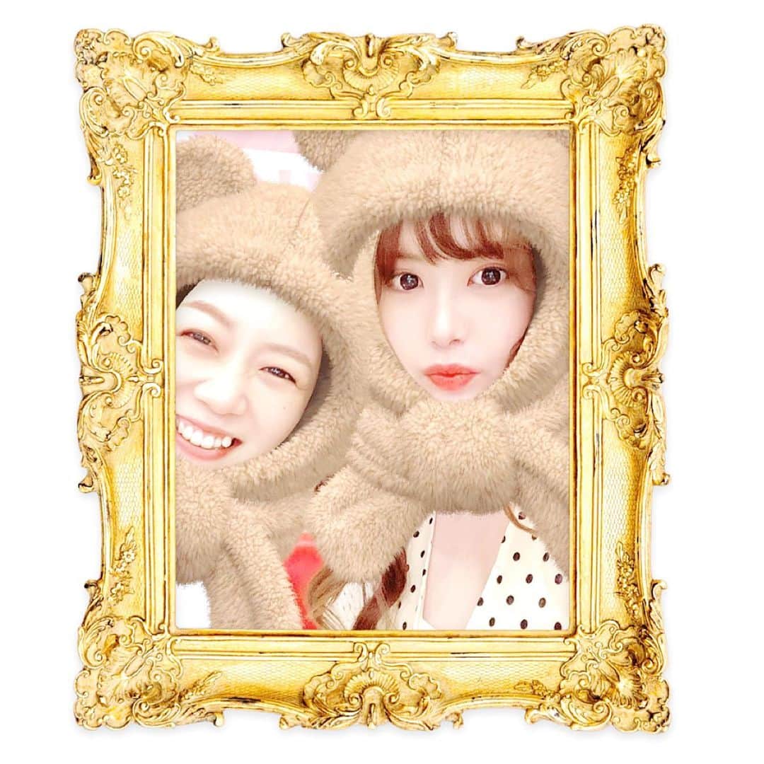 津久江麻由のインスタグラム：「. . 安定の親友ちゃんと☺️💞 . 最近コスメとかスキンケアとか 載せたいのに 写真撮るのが面倒くさくて😣✔️ でも良い商品は知って欲しいので これからも良い商品はあげます🙋‍♀️ . . .  #ザラジョ #ザラジョコーデ #毎日コーデ #カーディガン #お気に入りコスメ #コスメ大好き #メイク好き #デパコス #コスメ紹介 #今日のメイク  #今日のコスメ #プチプラコスメ #メイク好きさんと繋がりたい #コスメ好きさんと繋がりたい #いいね返しは絶対 #おすすめコスメ #コスメ購入品 #コスメ好き #メイク好き #今日のコーデ #今日のコーディネート #本日のコーデ  #ラフコーデ  #プチプラコーデ #ぷちぷらコーデ #冬服コーデ #GU #ジユジョ #ジユパト」