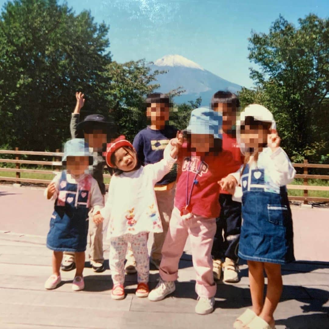 志田彩良のインスタグラム：「・ 今夜はゆるキャン△第10話🗻 ・ 写真は 小さい頃、家族や友達家族とキャンプに行った時のです☺︎ ・ ※今夜は1時30分から放送です お気をつけ下さい！ @yurucamp_drama」