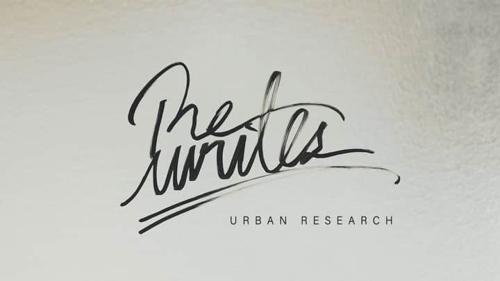 のインスタグラム：「-Rewrites URBAN RESEARCH- 3/14(sat.) first launch...﻿ ﻿ ﻿ ◾️Concept◾️﻿ Rewrites= 書き換える﻿ 時の流れとトレンドの波に埋もれてしまった衣料達。﻿ 新しいモノに書き換え、再び陽のあたる場所に。﻿ ﻿ support﻿ ﻿ -Design team-﻿ @inkjapan ﻿ @eight_thirty_factory ﻿ @the_union_official ﻿ ﻿ -Graphic design-﻿ @leader.calligraph ﻿ ﻿ ﻿ 「Rewrites URBAN RESEARCH」は、大阪発のリメイクに特化したブランド「ink (インク)」と、こちらも大阪発のアパレルエンターテイメント集団「THE UNION (ザ ユニオン)」の雑貨ライン「THE COLOR (ザ カラー)」を手掛ける西村氏に協力を依頼し、実現したレーベル。﻿ ﻿ アーバンリサーチのデッドストック衣料に、2者の力が加わったプロダクト達が、3月14日(土)よりアーバンリサーチ 堀江店、アーバンリサーチ iD 渋谷パルコ店にて先行販売いたします。﻿ ﻿ ﻿ 上記の店舗では、リメイクの際に生まれた端切れで作成したトートバッグとサコッシュをノベルティとしてプレゼントいたします。※数量限定﻿ 堀江店では、サンプルとして眠っていた日本製のデニムをリメイクしたプロダクトを4型販売いたします。﻿ ﻿ ﻿ 【先行販売】﻿ 2020年3月14日(土)﻿ アーバンリサーチ 堀江店﻿ アーバンリサーチ iD 渋谷パルコ店﻿ ﻿ 【通常販売】﻿ 2020年4月上旬予定﻿ アーバンリサーチ 名古屋パルコ店 / なんばCITY店 / KYOTO / 福岡パルコ店﻿ ﻿ アーバンリサーチ iD ルミネエスト新宿店 / ラフォーレ原宿店﻿ ﻿ アーバン・ファミマ !! 虎ノ門ヒルズビジネスタワー店﻿ ﻿ アーバンリサーチ オンラインストア﻿ ﻿ ﻿ #rewritesurbanreserch ﻿ #リライツアーバンリサーチ ﻿ #ink﻿ #inkjapan﻿ #thecolor﻿ #eightthirty﻿ ﻿」