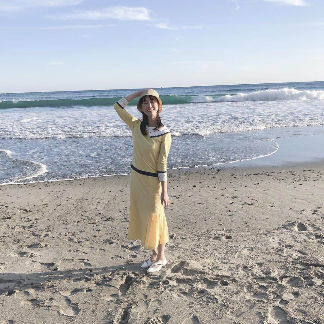 松井玲奈さんのインスタグラム写真 - (松井玲奈Instagram)「エールの放送まであと半月！ @nhk_yell に吟ちゃんの紹介が載っております。 ぜひ、チェックしてみてくださいねっ。 ここは私の地元豊橋の海。 小五以来にきました。笑」3月12日 21時40分 - renamatui27