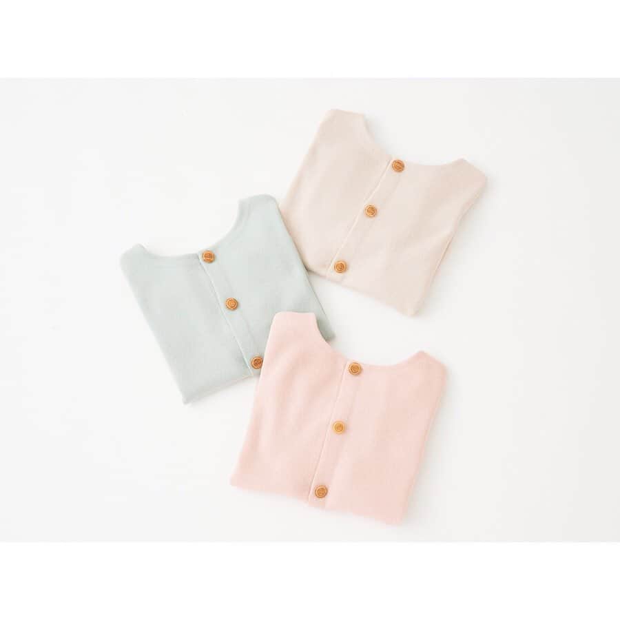 のインスタグラム：「spring color。 . . knit ¥22,000+TAX BEARDSLEY . . . #beardsley #2020ss #knit #springcolors #ニット#後ろボタン #前後着用 #⚓」