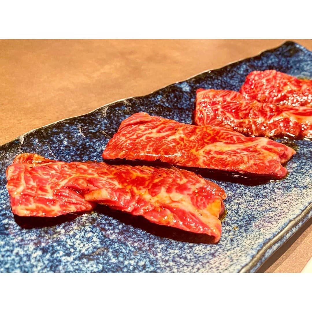 中田奈沙さんのインスタグラム写真 - (中田奈沙Instagram)「Yakiniku🤤 久々の《焼肉 冷麺 ユッチャン》 @yuchuntokyo エステもジムも一緒な @sakiko と @mihomjm マストなタンと冷麺など いつものメニューに お初なテールスープとカレー。 大当たり😍❤️ * #奈沙ログ #奈沙ログin六本木 * * #yakiniku #koreanbbq #dinner #yuchun #yuchunkorean #foodie #foodgasm #instafood #foodporn #foodpic #foodstagtam #roppongi #gourmet #koreanfood #焼肉 #ユッチャン #焼肉冷麺ユッチャン #ユッチャン冷麺 #六本木 #カレー #冷麺 #グルメ #東京 #タン #韓国料理 #葛冷麺 #激ウマ」3月12日 22時08分 - nasa_nakada