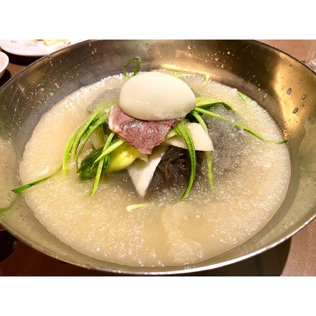 中田奈沙さんのインスタグラム写真 - (中田奈沙Instagram)「Yakiniku🤤 久々の《焼肉 冷麺 ユッチャン》 @yuchuntokyo エステもジムも一緒な @sakiko と @mihomjm マストなタンと冷麺など いつものメニューに お初なテールスープとカレー。 大当たり😍❤️ * #奈沙ログ #奈沙ログin六本木 * * #yakiniku #koreanbbq #dinner #yuchun #yuchunkorean #foodie #foodgasm #instafood #foodporn #foodpic #foodstagtam #roppongi #gourmet #koreanfood #焼肉 #ユッチャン #焼肉冷麺ユッチャン #ユッチャン冷麺 #六本木 #カレー #冷麺 #グルメ #東京 #タン #韓国料理 #葛冷麺 #激ウマ」3月12日 22時08分 - nasa_nakada