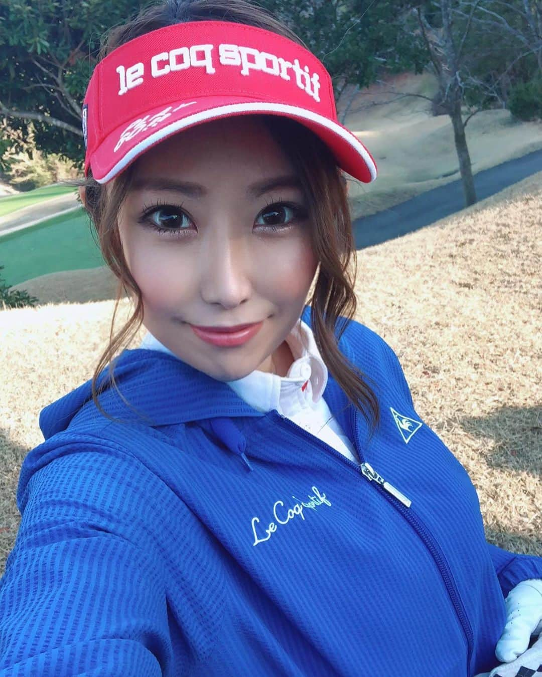 渡瀬茜さんのインスタグラム写真 - (渡瀬茜Instagram)「今日はゴルフ行ってきた🏌️‍♀️✨高さを出すと木にかかっちゃうからユーティリティーで低く出して110ヤードぐらいをグリーンのせる！の小技ショットをバシッと決めてやろう思っておりましたが、イメージはバッチリだったはずなんやけど、できていたのはイメージだけ…下手っぴすぎた…😂本日ドライバーだけは安定でした✌️とにもかくにもゴルフ日和でなにより❤️ #ゴルフ#ゴルフウェア#lecoqgolf #lecoqsportif #ルコック女子#ゴルフファッション#下手っぴゴルフ#ゴルフ女子#ゴルフ大好き #GTバーディーズ#ゴルフコーデ #ゴルフたくさん行きたい」3月12日 22時19分 - wataseakane1