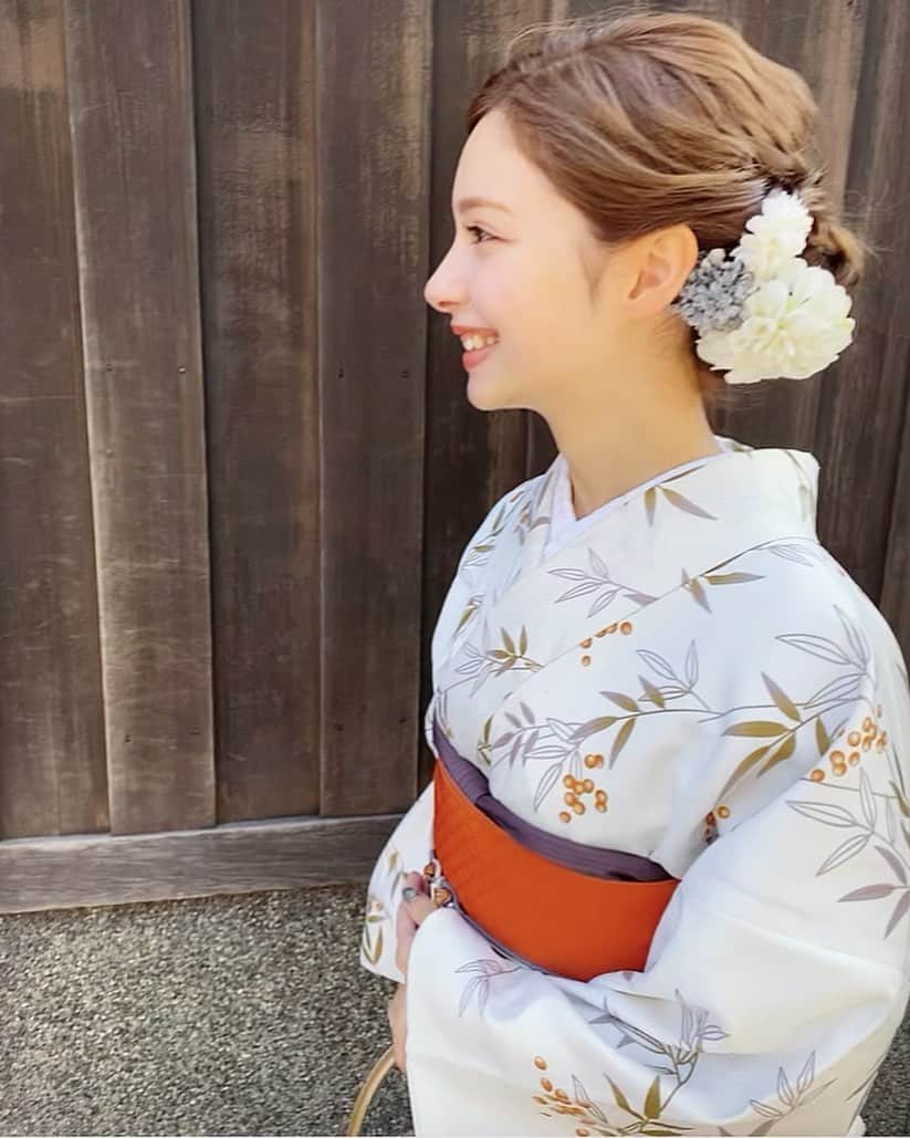 HELENAのインスタグラム：「金沢🌸 #ひがし茶屋街  #きもの花恋」
