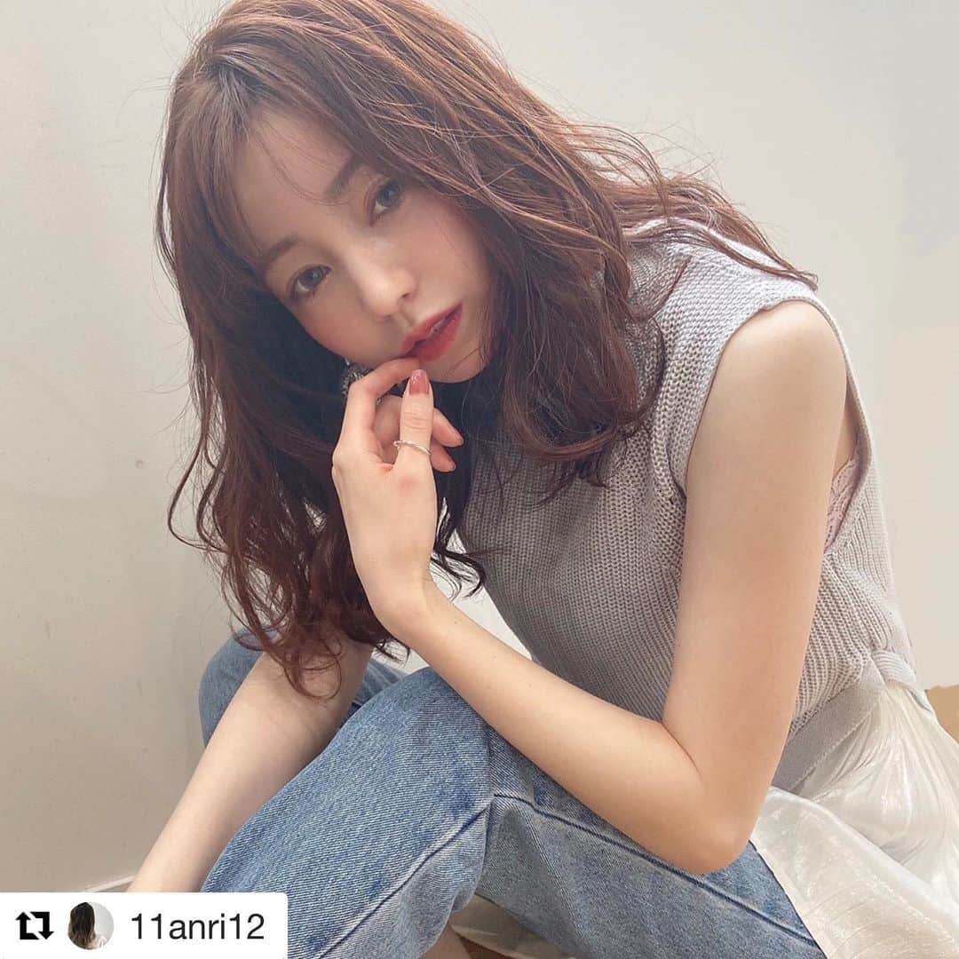 THROW 【スロウ】さんのインスタグラム写真 - (THROW 【スロウ】Instagram)「#Repost @11anri12 with @get_repost ・・・ 3月まだご予約可能です！🙌🏽🗓 お連れの方とご一緒にいかがですか？？😊 個室もあるので 、お子様とご一緒も可能です❗️ お待ちしております💇🏽‍♀️💆🏻 @11anri12  @cie_hair_spa  #こだわり上質サロン #スロウカラー #マンツーマンサロン #個室シャンプー台 #大人女性 #愛知 #春日井 #サロンモデル募集 #サロン撮影モデル募集」3月12日 22時41分 - throwcolor