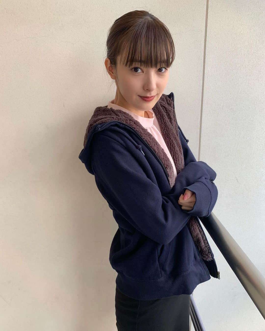 宮本茉由さんのインスタグラム写真 - (宮本茉由Instagram)「クランクアップしてしまいましたー！ 本当に素敵すぎる方たちに囲まれとても幸せな3ヶ月間でした。最後に天海さんと😳嬉しかったぁ。。☺️ . ついに明後日最終回です！！ そしてHulu版　〜トップナイフ　天才看護師の条件〜が最終回放送後に配信されることになりましたのでそちらも是非見てください！静香さんの新しい一面も観れるかも。。😎 #トップナイフ　#天海祐希　さん」3月12日 23時08分 - mayu_miyamoto_official