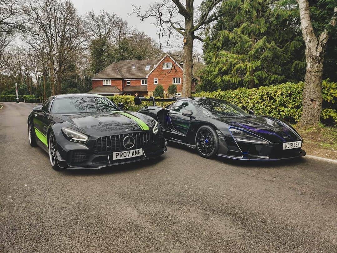 CarsWithoutLimitsさんのインスタグラム写真 - (CarsWithoutLimitsInstagram)「Some new and exciting content has just gone live from @888MF featuring a McLaren Senna and a Mercedes AMG GTR PRO! Go check it out now on YouTube 888MF #carswithoutlimits #amggtrpro #senna #888mf」3月12日 23時23分 - carswithoutlimits