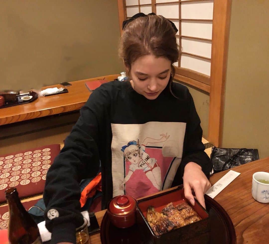 瑛茉ジャスミンのグルメインスタ