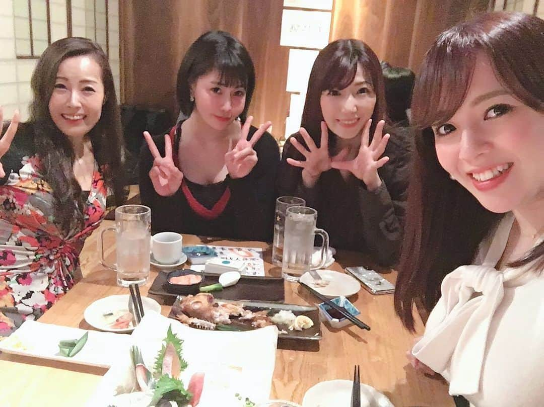 加藤あやのさんのインスタグラム写真 - (加藤あやのInstagram)「3/12 熟女会でした🌝✨ ちょうど、1年前にスカパーアダルト放送大賞がありました✨ （この日に集まったのはたまたまです😳w） 1年あっという間だなぁ✨  みんなの近況など聞けてとても楽しい時間でした☺️✨ #熟女会 #スカパーアダルト放送大賞2019」3月13日 2時14分 - ayano_kato929