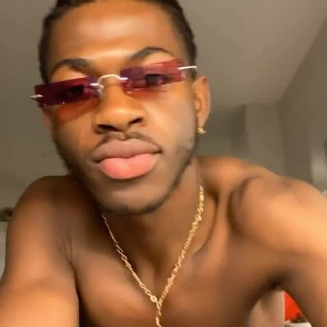 ジョイリッチのインスタグラム：「@lilnasx in our owner lab shades in magenta」