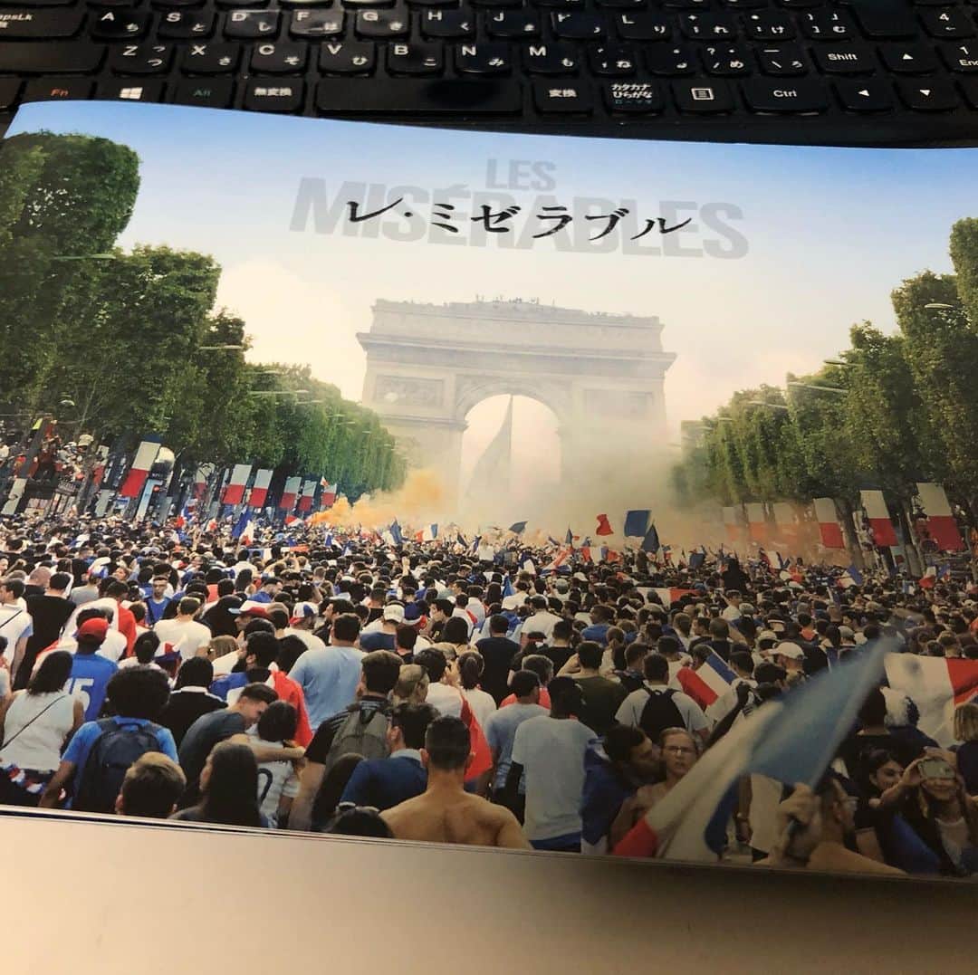 丸山ゴンザレスのインスタグラム：「予想してたよりも『シティ・オブ・ゴッド』感が強い印象の『レ・ミゼラブル』です。そういう感じが好きな人にはオススメです。」
