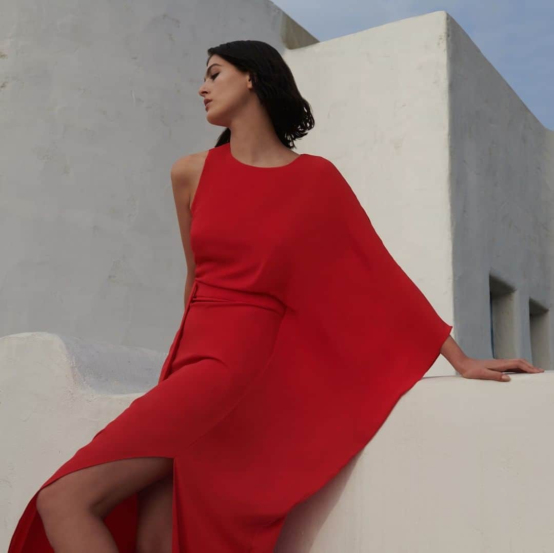 ホルストンのインスタグラム：「An all new collection has arrived.⁠ ⁠ #Halston #Spring2020 #HALSTONRED」